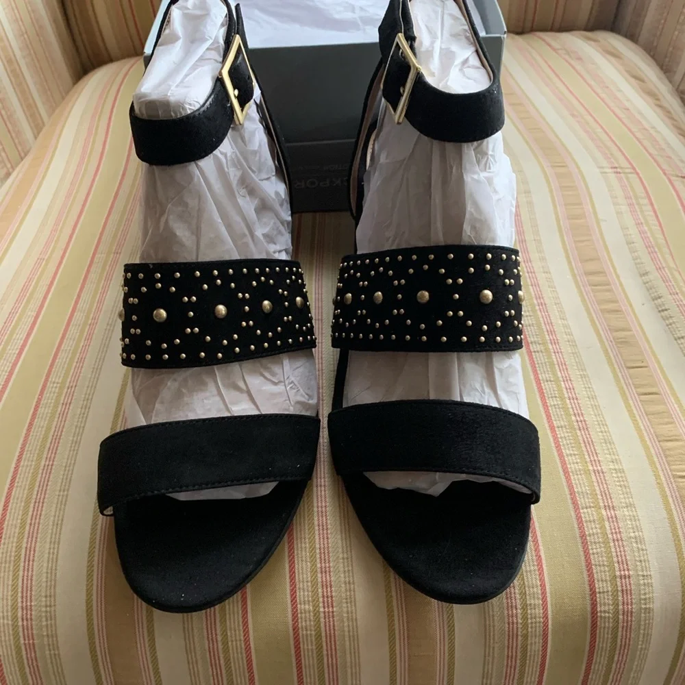 Rockport New in box 10 wide Black Wedge Sandals with Gold Studs - Picture 4 of 12